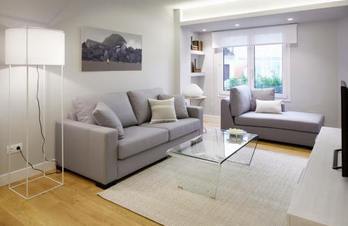 San Sebastian Centro Apartment | Bella Easo 2 by FeelFree Rentals