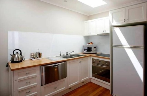 Woodend Apartment | Bella Loft: A studio apartment in the heart of Woodend