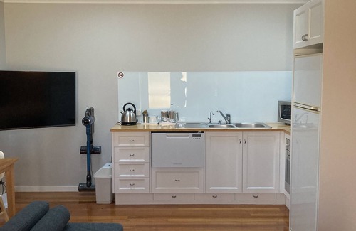 Woodend Apartment | Bella Loft: A studio apartment in the heart of Woodend