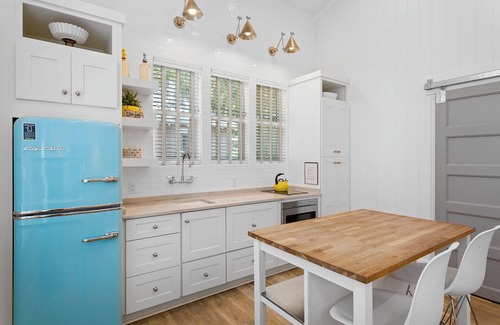 Grayton Beach House | Bella Luna - New 2-Story Grayton Beach Carriage House, Walk to Beach + Red Bar!