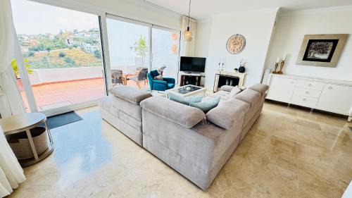 Ojen Apartment | Bella Vista