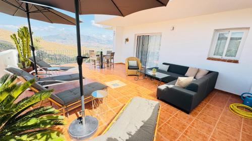 Ojen Apartment | Bella Vista