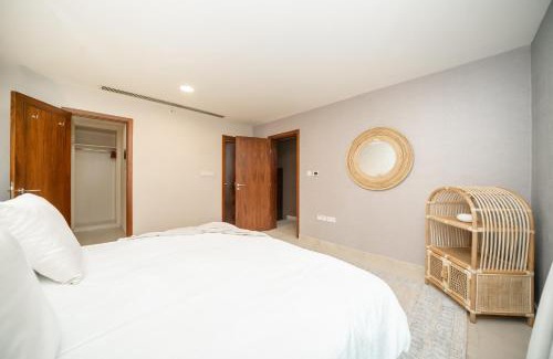 Downtown Dubai Villa | BellaVista - Villa Luxe Resort - 1BR - Burj Residences - Direct Access Dubai Fountain and Mall