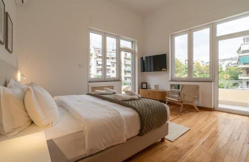 Kypseli Apartment | Belle Étage 4BD 3BA Apt Kypseli Athens