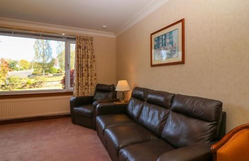 Perth House | Belle a'Ron