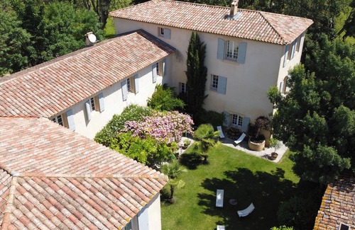 Aix-en-Provence House | Belle Bastide à la Campagne, Parc et Piscine à 5 Km D'aix