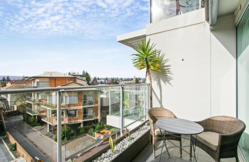 Glenelg Apartment | Belle Escapes - Getaway on Colley