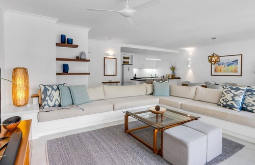 Palm Cove Apartment | Belle Escapes Luxury Pool View Suite 42 Alamanda