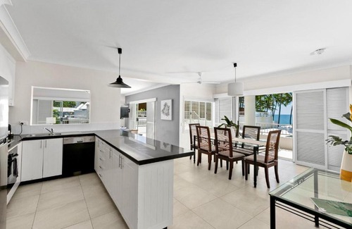 Palm Cove Apartment | Belle Escapes Oceanview Suite 48 with Private Pool Alamanda Resort Palm Cove