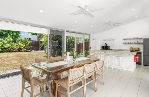 Trinity Beach House | Belle Escapes Villa Rosa just minutes to Trinity Beach