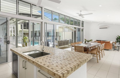 Trinity Beach House | Belle Escapes Villa Rosa just minutes to Trinity Beach