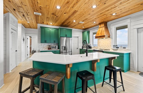 Indian Pass House | Belle of the Beach: Beachfront, Private Pool, Pet Friendly, EV Charger!