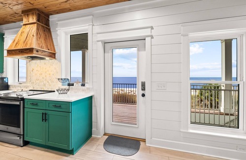 Indian Pass House | Belle of the Beach: Beachfront, Private Pool, Pet Friendly, EV Charger!