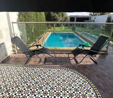 Oulad Azzouz House | Belle villa spacieuse et calme avec piscine à 7min de la plage en voiture