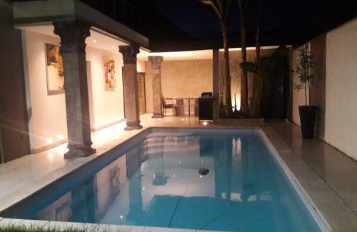Pessac Villa | Belle VILLA sur PESSAC , 6 chambres avec piscine, hammam et sauna