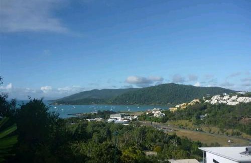Airlie Beach Apartment | Belle Vue 12a meaning beautiful view