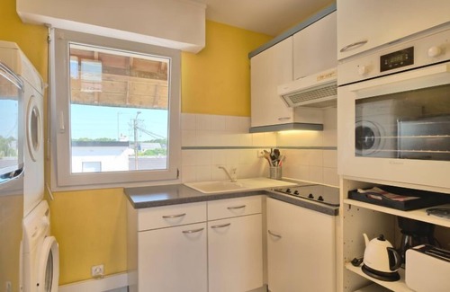 Kerroch Apartment | Belle Vue Mer et Groix by Interhome