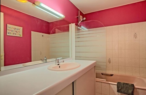 Kerroch Apartment | Belle Vue Mer et Groix by Interhome