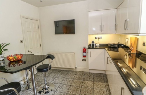 Ilkley Cottage | BELLE VUE, pet friendly, character holiday cottage in Ilkley