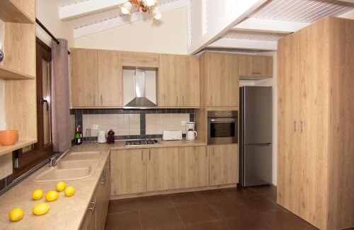 Lefktron House | Belles Maisons