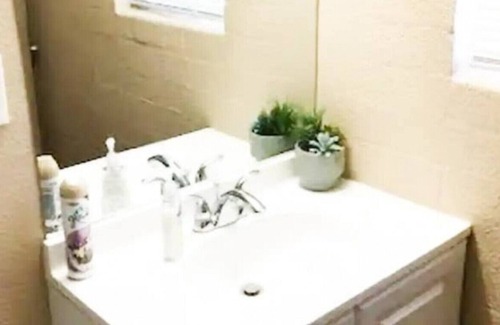 Midtown Apartment | Bellevue G · Great One-Bedroom Homestay in Midtown Tucson
