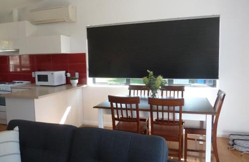 Bridport Apartment | Bellevue on Bentley - Unit 2
