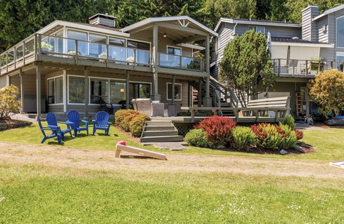 Sudden Valley House | Bellingham Lakefront Retreat - family fun on the lake awaits!
