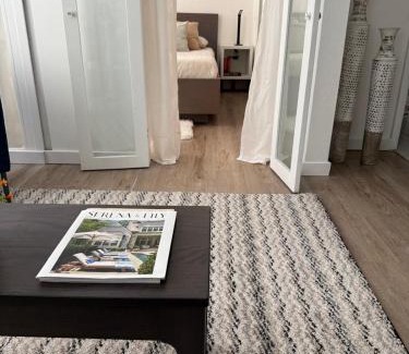 South of Fifth Apartment | Bellio in Sobe
