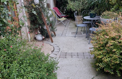 Saint-Romain-de-Jalionas Apartment | BELLOGIA APARTMENT 3km from the medieval town of Crémieu