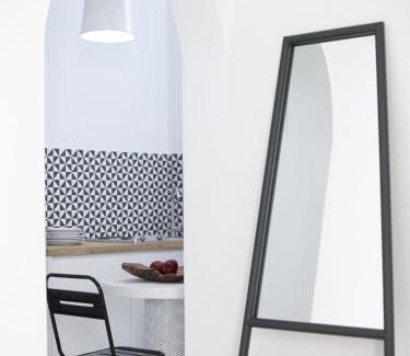 Kamari Hotel | Bellonias Villas