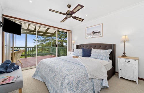 Kurrajong Heights House | Bells Rest with a view