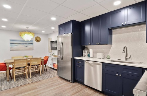 Miller Beach House | Below Deck at Waters Edge, Directly on Lake Michigan Beach w/htd in ground pool