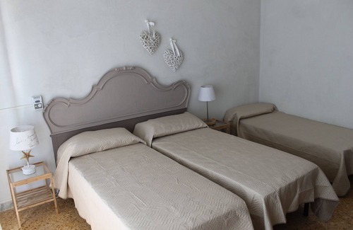 Tirrenia Apartment | BELVEDERE APARTMENT, CENTRAL, COMFORTABLE, BEACH FRONT, PERFECT FOR FAMILIES