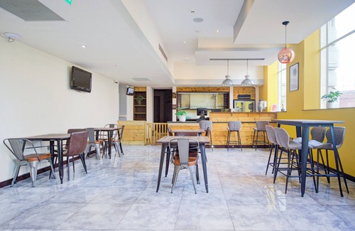Newport Hotel | Belvilla Newport City Centre Hotel - Lifestyle
