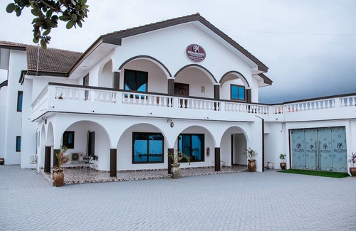 Accra Hotel | Ben and Moons Lodge and Event Center