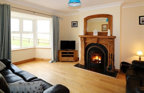 Tullaghan House | BENBULBEN VIEW, pet friendly in Tullaghan, County Leitrim