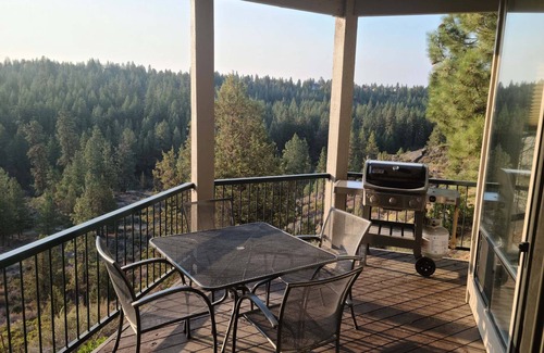 Century West Condo | Bend Condo Overlooking the Deschutes River - Beautiful Views!