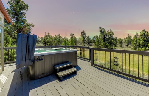 Bend House | Bend Mountain View Retreat with Private Hot Tub - Spacious with Amazing Views!