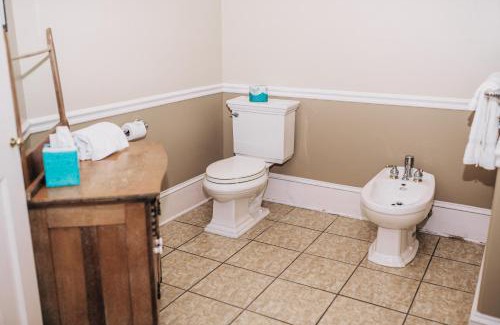 Groton Hotel | Benn Conger Inn