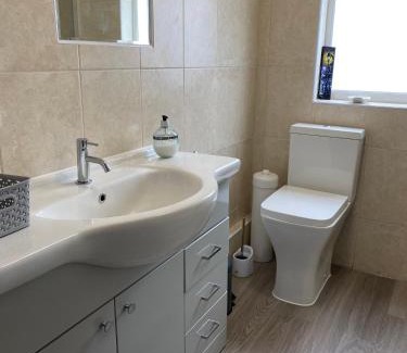 Selsey House | Bennett's End