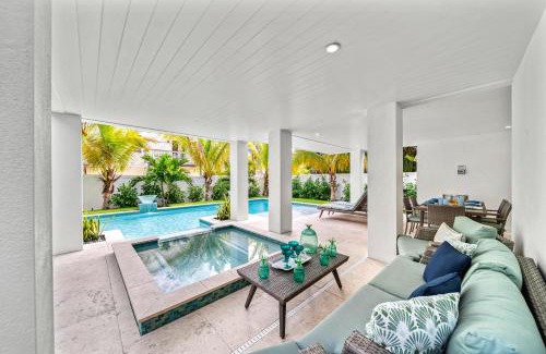 Bradenton Beach House | Bennys Bungalow - 2213