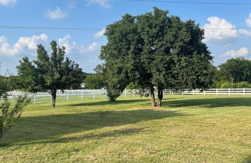Keller RV Rental | Benson Homestead and Stable - RV Camping Spot