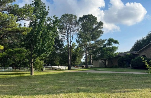 Keller RV Rental | Benson Homestead and Stable - RV Camping Spot