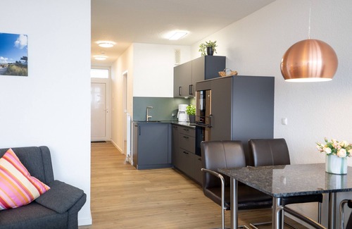 Scharbeutz Apartment | - BERLINER HOF - "DIRECT BEACH LOCATION" 100% lake view/2- and 3-room comfort A