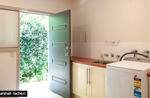 Bermagui House | Bermagui Jewel: 91 Murrah St Bermagui 5 Bdrm House, Uninterrupted views, central location Bermagui