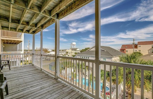 Cherry Grove Beach House | Bermuda Breeze by Coastline Resorts