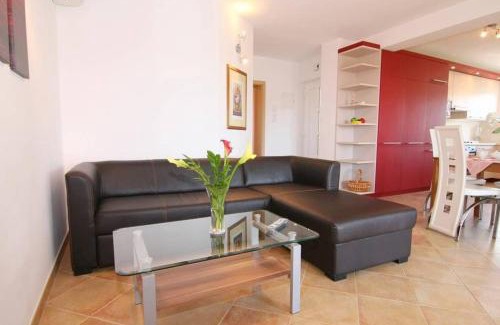 Brulo Apartment | Bernstein