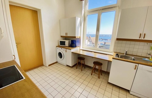 Warnemuende Apartment | Berringer/beacon on the beach