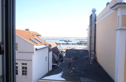 Warnemuende Apartment | Berringer/beacon on the beach