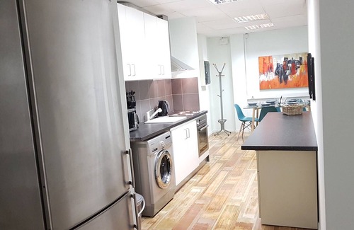 Kypseli Apartment | Berry apartment - Athens Center, 6 BD, 3 BATH